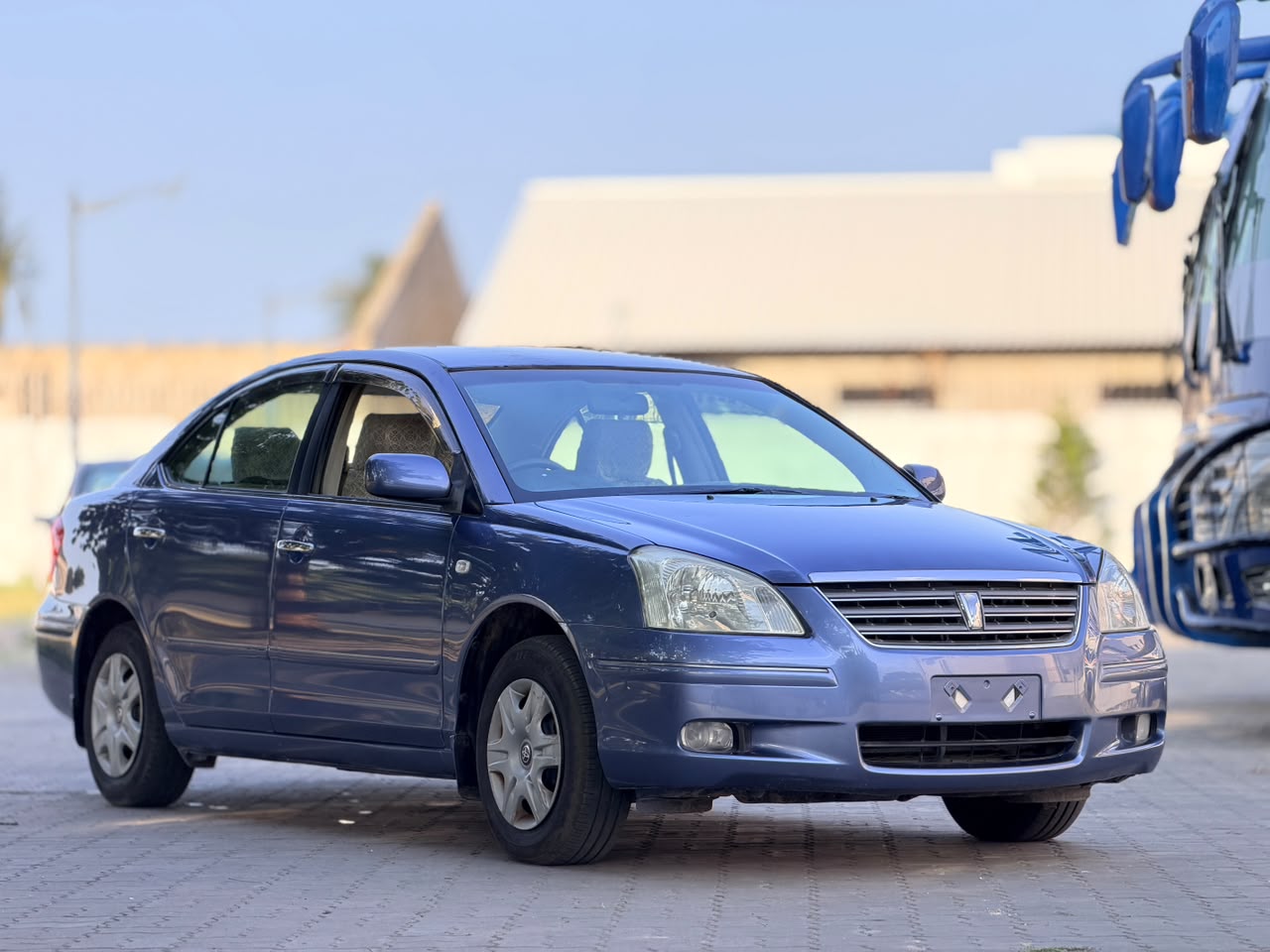 TOYOTA PREMIO F